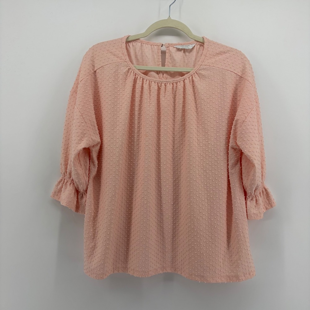 Lucky Brand Womens Medium Peach Swiss Dot Blouse Ruffle 3/4 Sleeve Keyhole Back